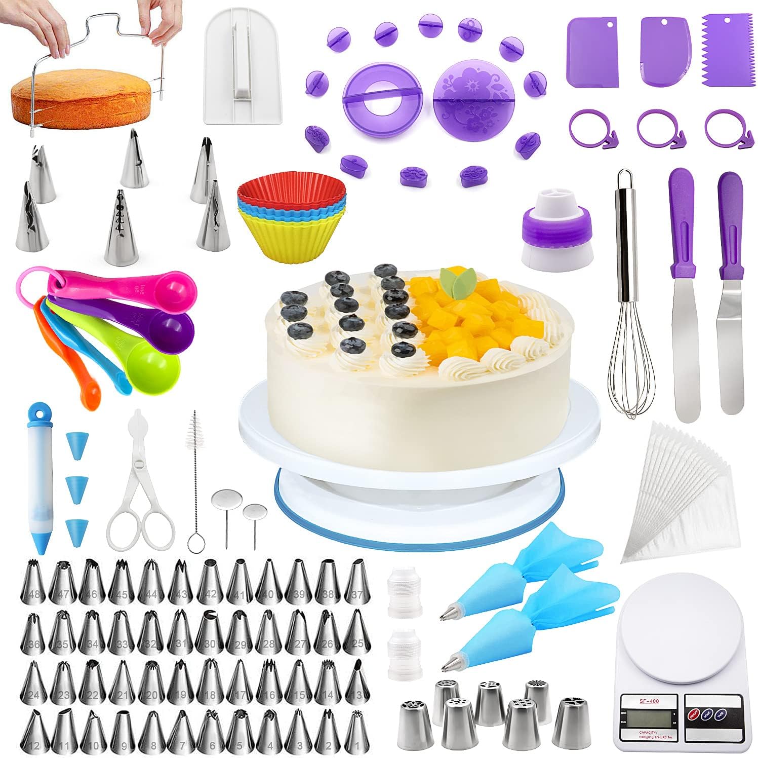 Cake decorating set